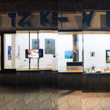 Collage, "Under Construction" Kunstausstellung im Schau Fenster, Lobeckstraße 30-35, Berlin Kreuzberg, 13.-29. Januar 2017, https://schaufensterunderconstruction.wordpress.com/ Foto: André Wunstorf